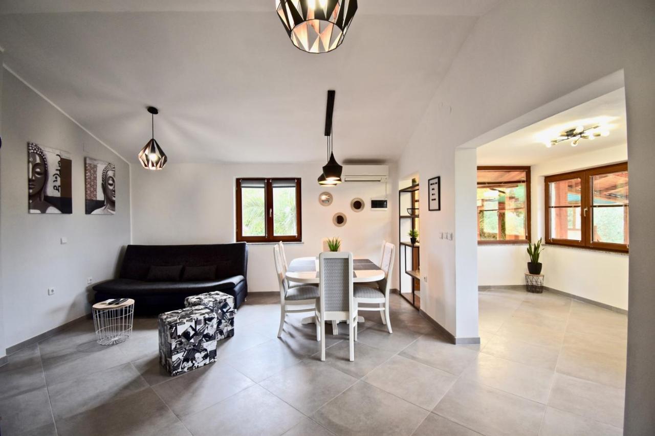 Relaxing Holiday House With Terrace Sea View 梅杜林 外观 照片