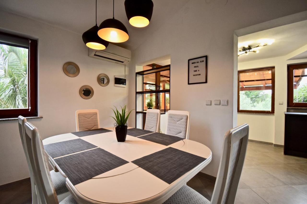 Relaxing Holiday House With Terrace Sea View 梅杜林 外观 照片