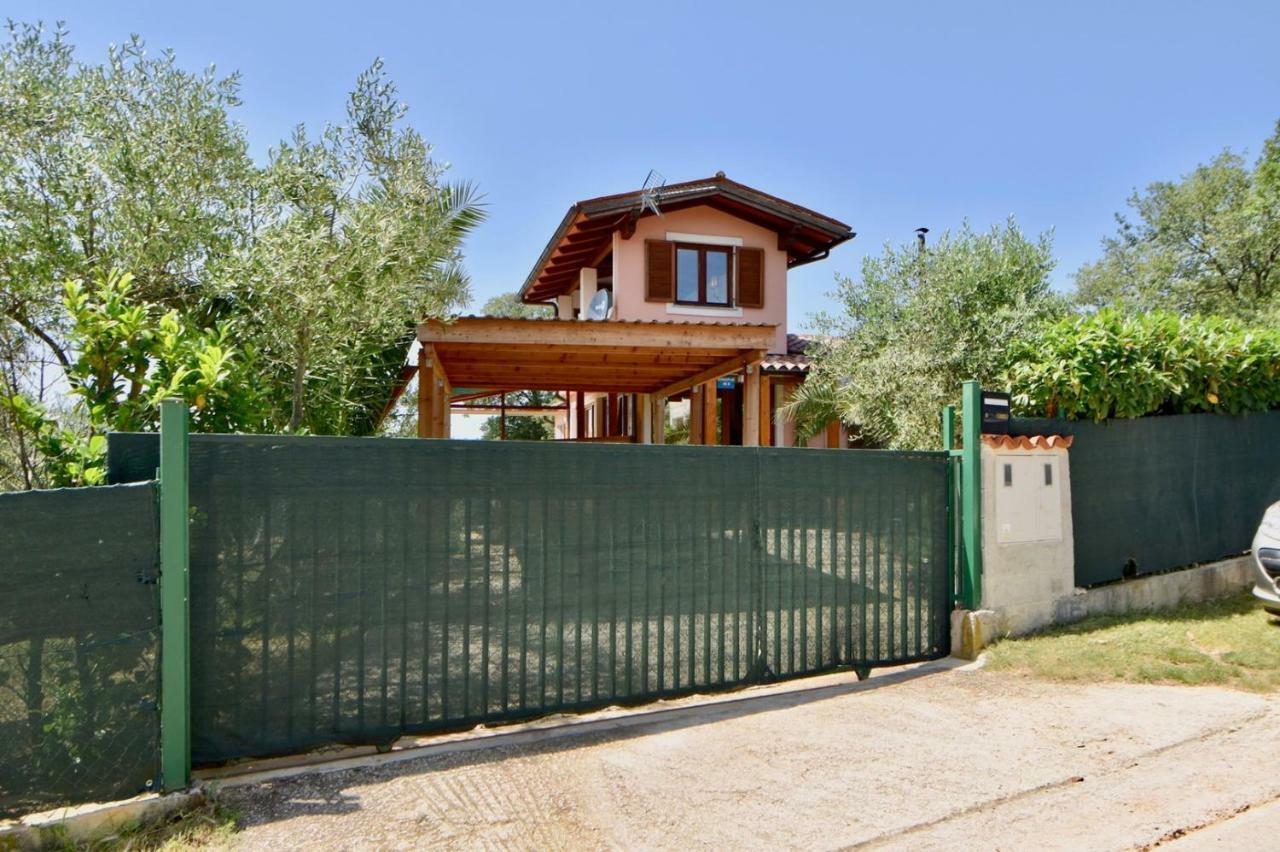 Relaxing Holiday House With Terrace Sea View 梅杜林 外观 照片